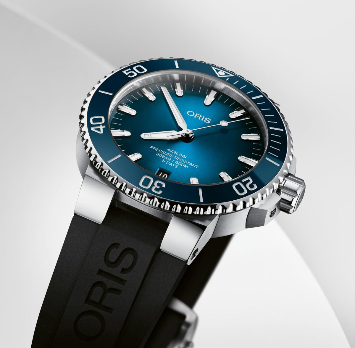 Oris Aquis Date