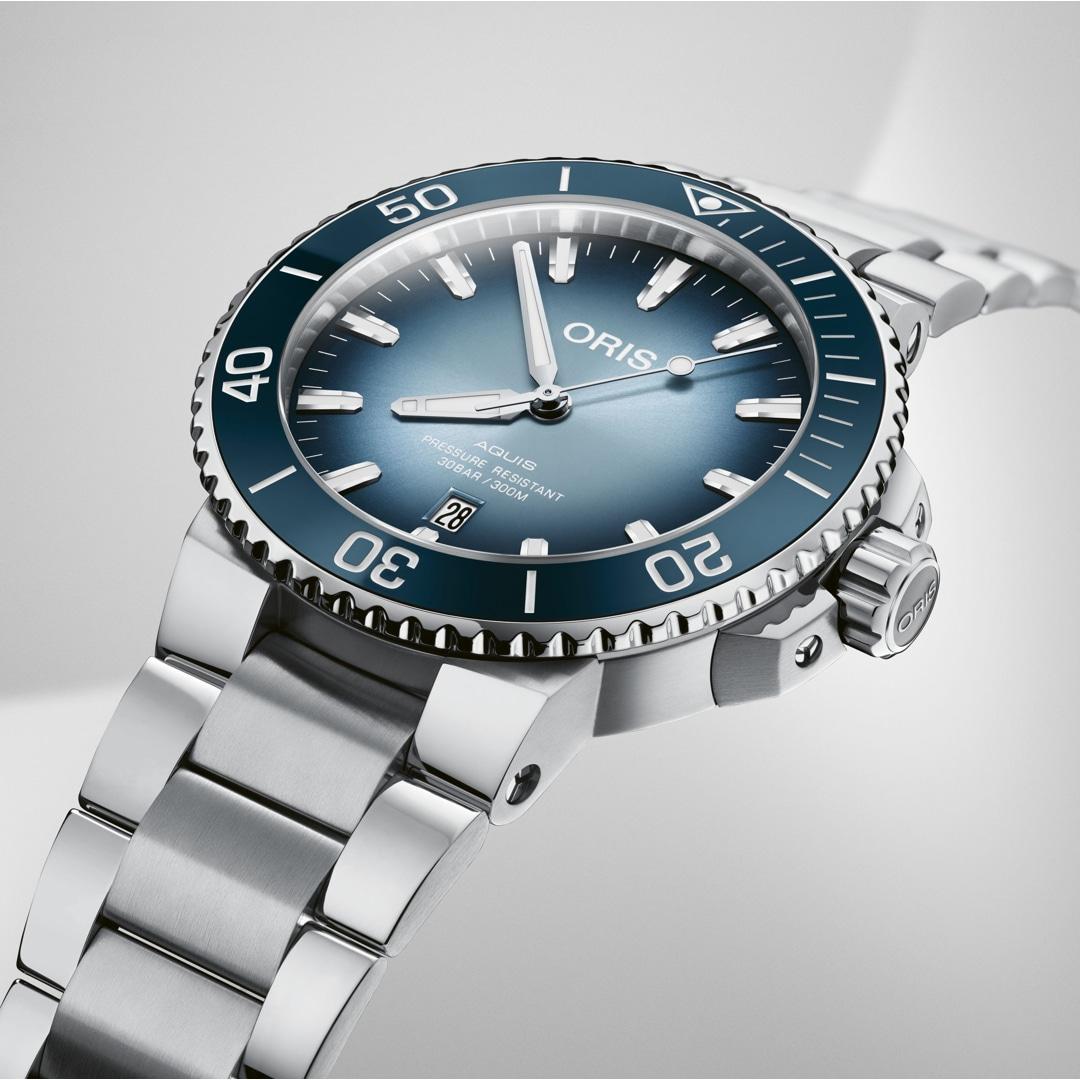 Oris Aquis Date