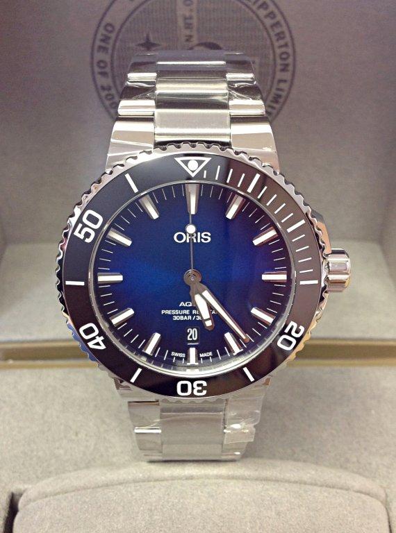 Oris Aquis Date