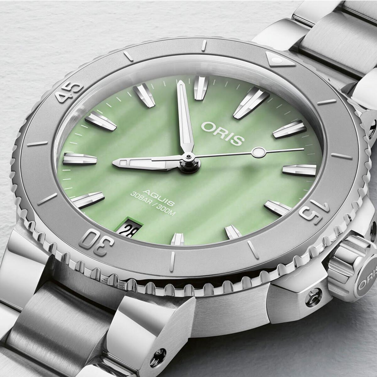 Oris Aquis Date