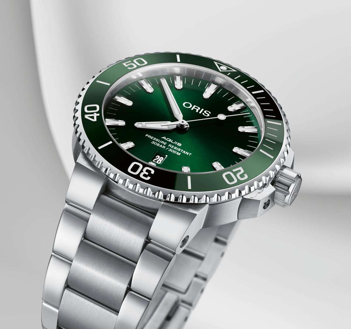 Oris Aquis Date