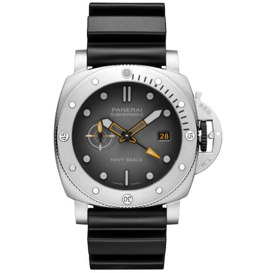 Panerai Luminor Submersible