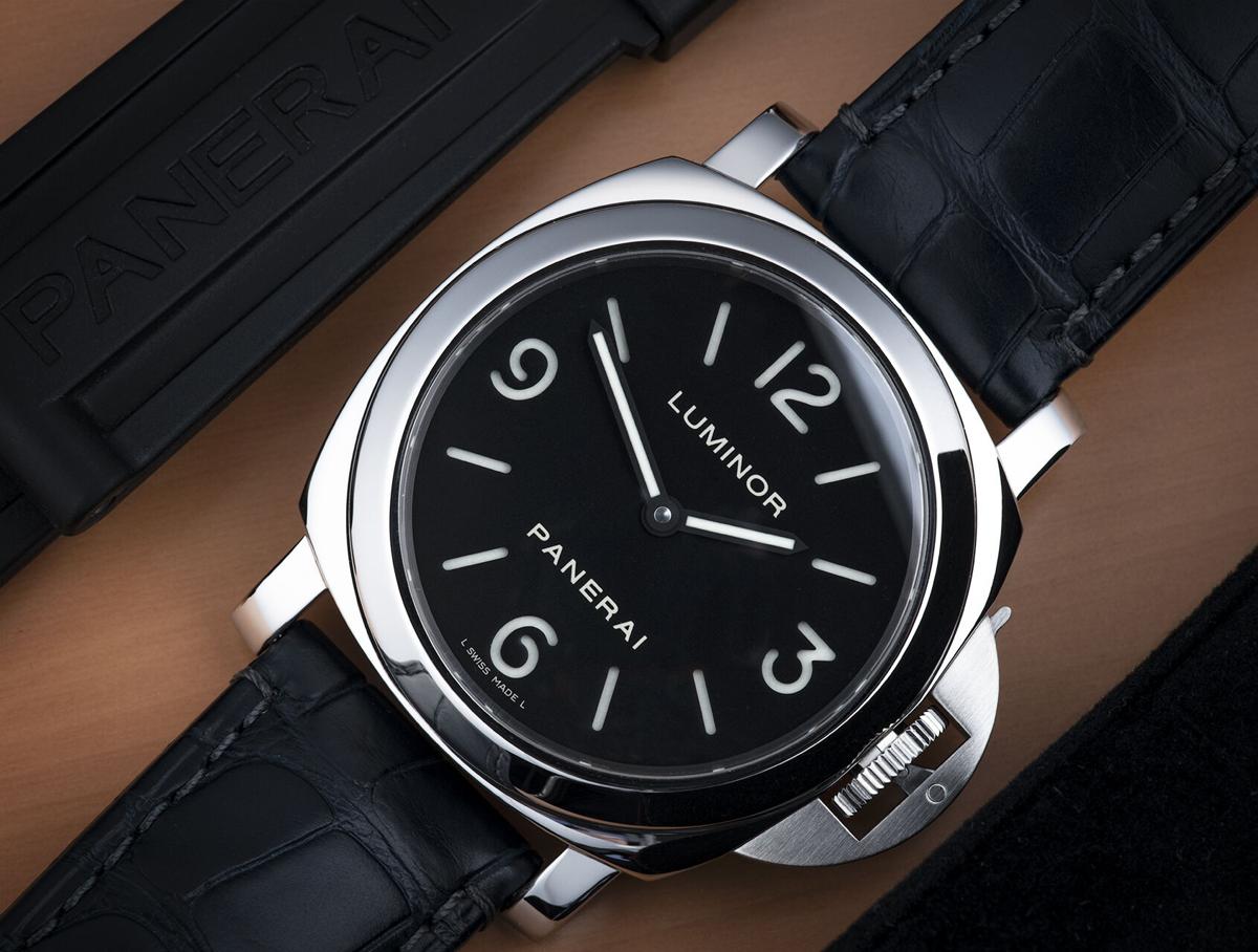 Panerai Luminor Base