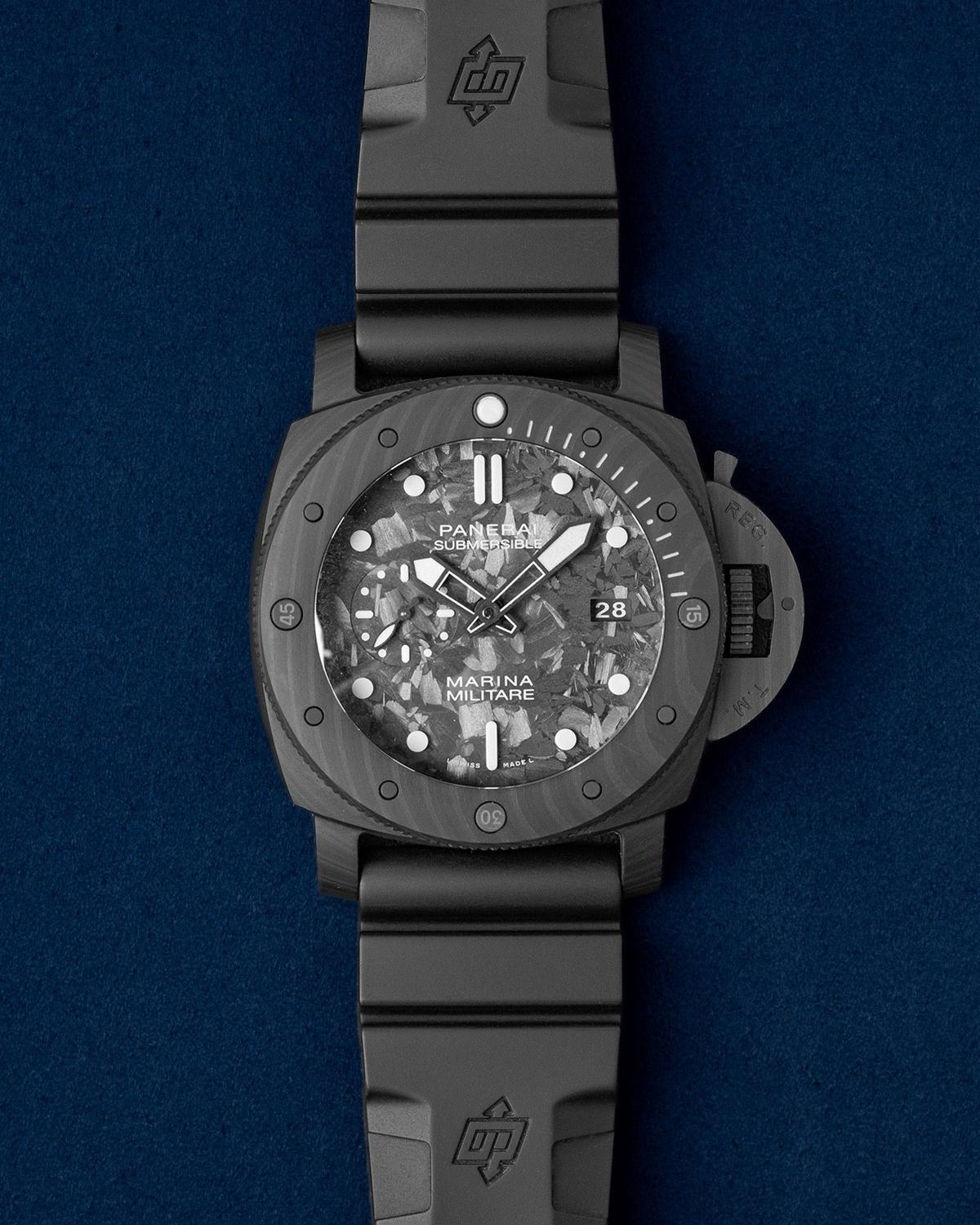 Panerai Luminor Submersible