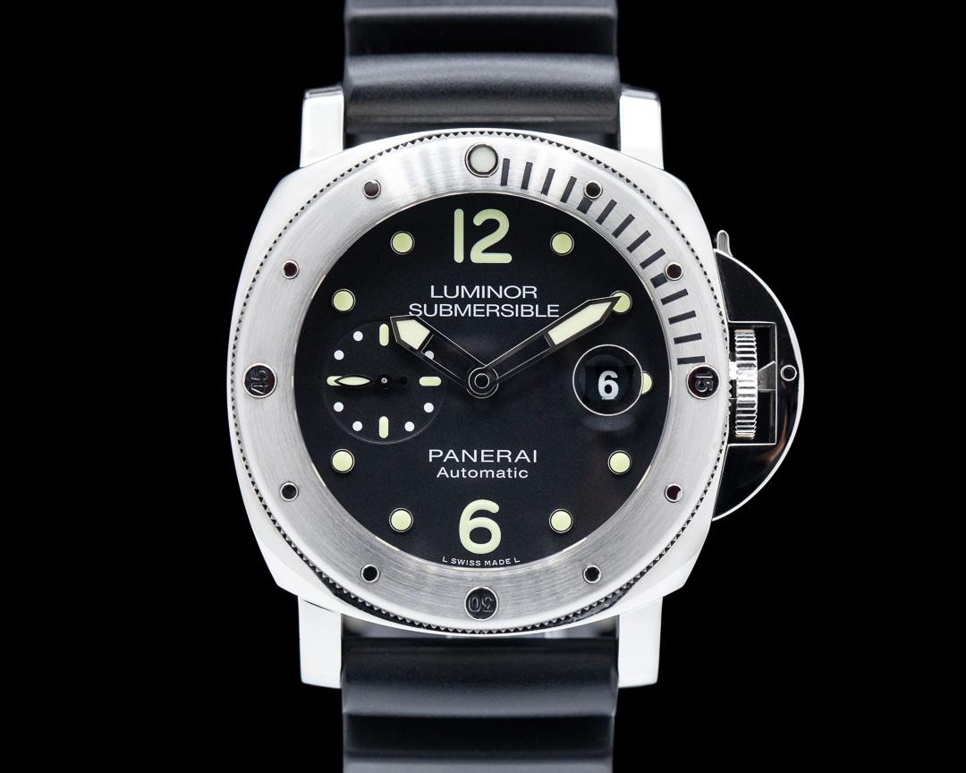 Panerai Luminor Submersible